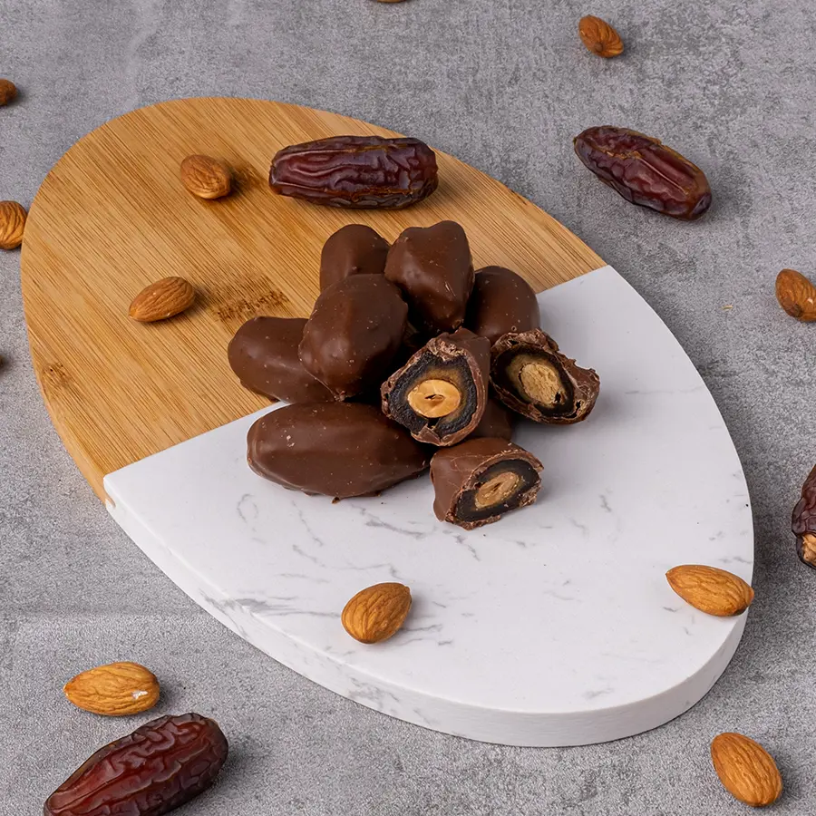 Çikolata Kaplı Bademli Hurma 750 Gr Paket